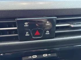 Volkswagen Golf thumbnail 45