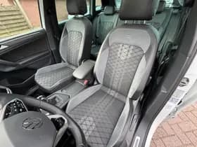 Volkswagen Tiguan thumbnail 54