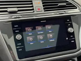 Volkswagen Tiguan thumbnail 44