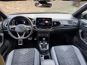 Volkswagen T-Roc thumbnail 2