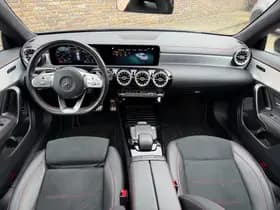 Mercedes-Benz CLA-Klasse thumbnail 2