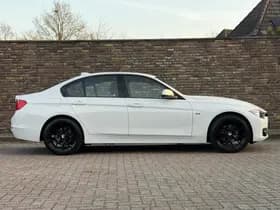 BMW 3-Serie thumbnail 8