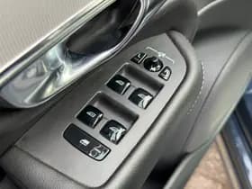 Volvo XC90 thumbnail 32