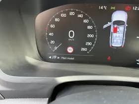 Volvo XC90 thumbnail 40