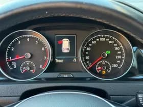 Volkswagen Golf thumbnail 3