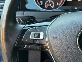 Volkswagen Golf thumbnail 28