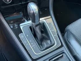 Volkswagen Golf thumbnail 31