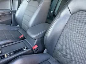 Volkswagen Golf thumbnail 40