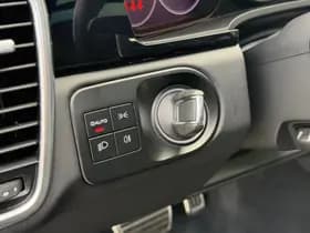 Porsche Cayenne thumbnail 40