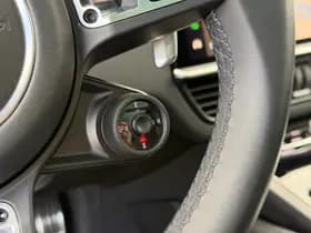 Porsche Cayenne thumbnail 47