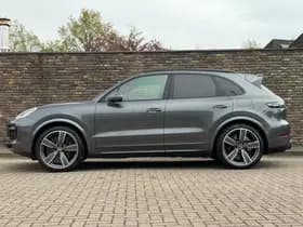 Porsche Cayenne thumbnail 7