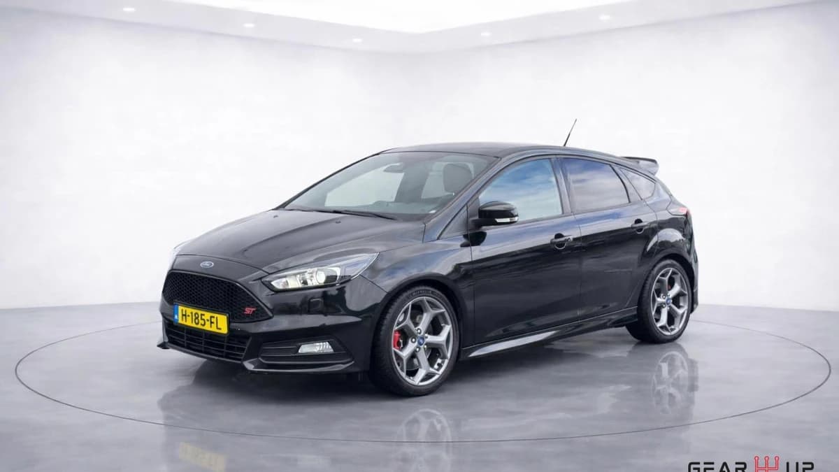 Ford Focus 2.0 ST 250 PK! LEER|KEYLESS|CRUISE|CLIMA|NAVI| — foto 1