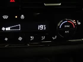 Nissan Qashqai thumbnail 5