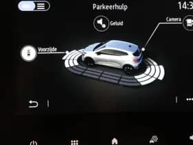 Renault Clio thumbnail 12