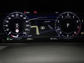 Land Rover Range Rover Velar thumbnail 4
