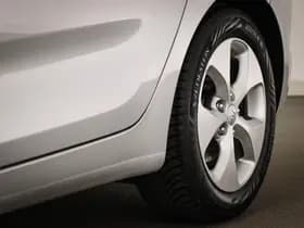 Kia Carens thumbnail 16