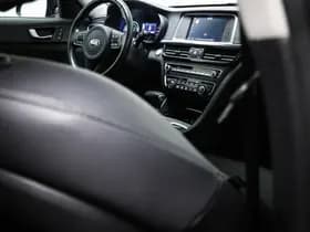 Kia Optima thumbnail 11
