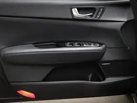 Kia Optima thumbnail 24