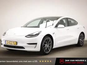 Tesla Model 3 thumbnail 1