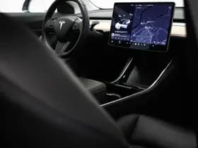 Tesla Model 3 thumbnail 14