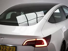Tesla Model 3 thumbnail 23