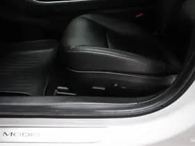 Tesla Model 3 thumbnail 29