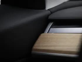 Tesla Model 3 thumbnail 31