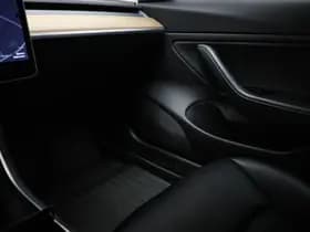 Tesla Model 3 thumbnail 34
