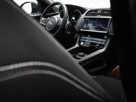 Jaguar F-Pace thumbnail 14