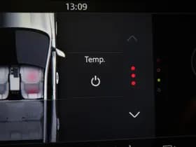 Jaguar F-Pace thumbnail 6