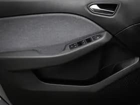 Renault Clio thumbnail 25