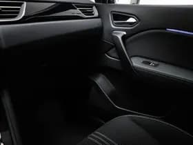 Renault Captur thumbnail 35