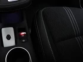 Renault Captur thumbnail 36