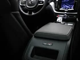 Volvo XC60 thumbnail 3
