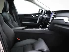 Volvo XC60 thumbnail 11