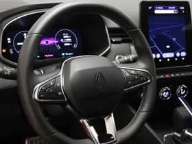Renault Clio thumbnail 32
