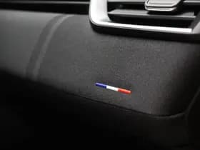 Renault Clio thumbnail 8
