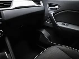 Renault Captur thumbnail 36