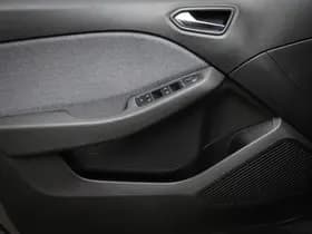 Renault Clio thumbnail 24