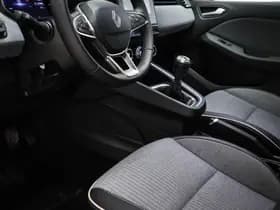 Renault Clio thumbnail 27