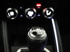 Renault Clio thumbnail 36