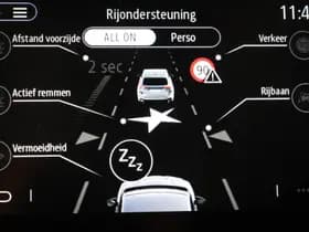 Renault Clio thumbnail 42