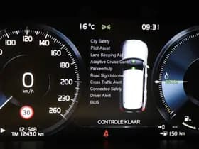 Volvo XC90 thumbnail 8