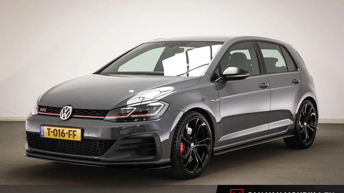 Volkswagen Golf — foto 1