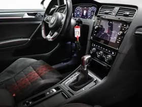 Volkswagen Golf thumbnail 3