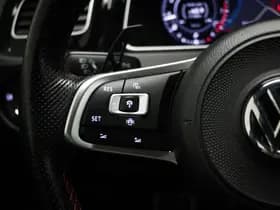 Volkswagen Golf thumbnail 33