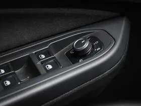 Volkswagen Golf thumbnail 30