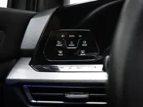 Volkswagen Golf thumbnail 33