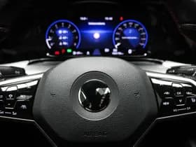 Volkswagen Golf thumbnail 39