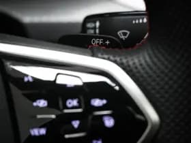 Volkswagen Golf thumbnail 41